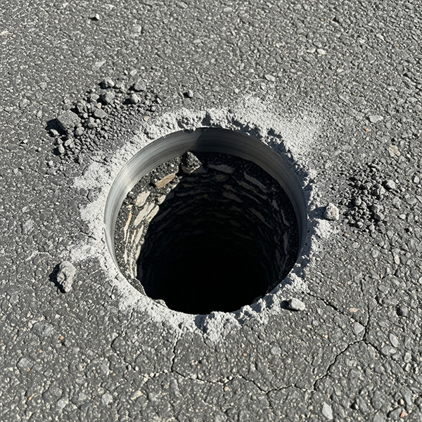 Алмазное бурение в асфальте